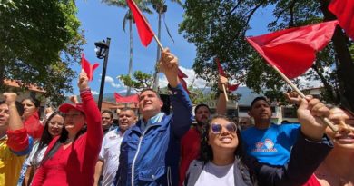 Gobernador Jehyson Guzmán celebra los 15 años de la Jpsuv desde Mérida