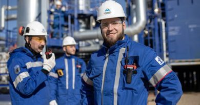 Petrolera rusa abandona casi por completo uso del dólar en sus operaciones