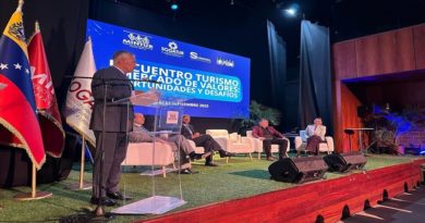 Debaten soluciones financieras para fortalecer mercado de valores turístico