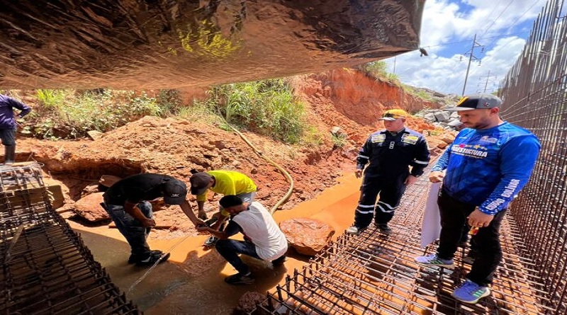 Avanza restauración del puente Cañafistola en Ciudad Bolívar