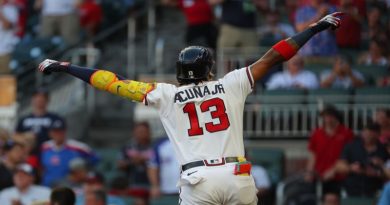 Acuña Jr. acelera la marcha hacia el 40-40 con sus jonrones 33 y 34
