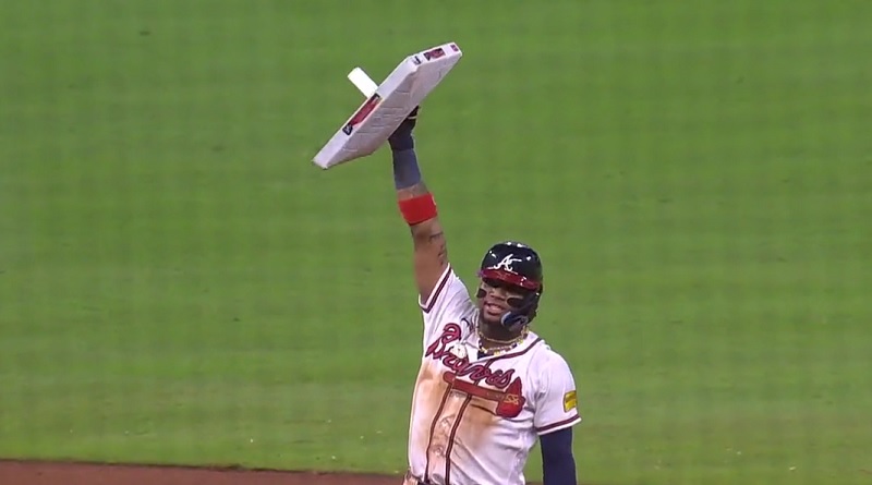 ¡Lo logró! Acuña Jr. consigue la primera temporada 40/70 en MLB
