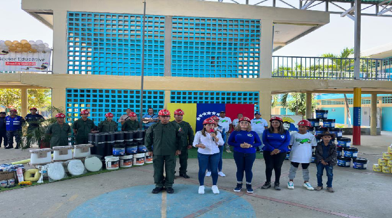 Bricomiles y Poder Popular recuperan escuelas en regiones del país