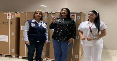 Entregan incubadoras de alta tecnología al Hospital Central de Maracay