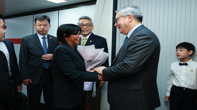Vicepresidenta Delcy Rodríguez arriba a China para fortalecer las relaciones bilaterales