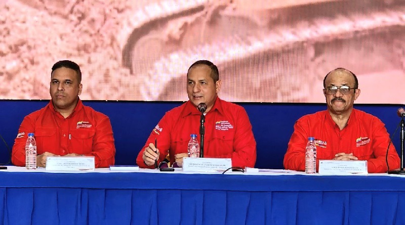 Juramentan directores del Ministerio para el Transporte