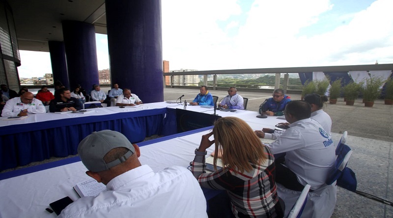 Establecen acciones para fortalecer servicios de agua y electricidad en el país