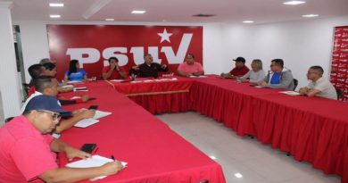 Alcaldes y UBCH de Aragua evalúan plan de atención del 1x10 del Buen Gobierno