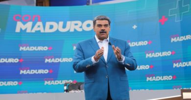 Con Maduro + mantiene informado al pueblo venezolano