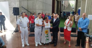 Entregan premios del Maratón Artesanal Bicentenario de la Batalla Naval del Lago
