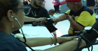 Habitantes favorecidos con atención médica integral en Los Rosales de Caracas