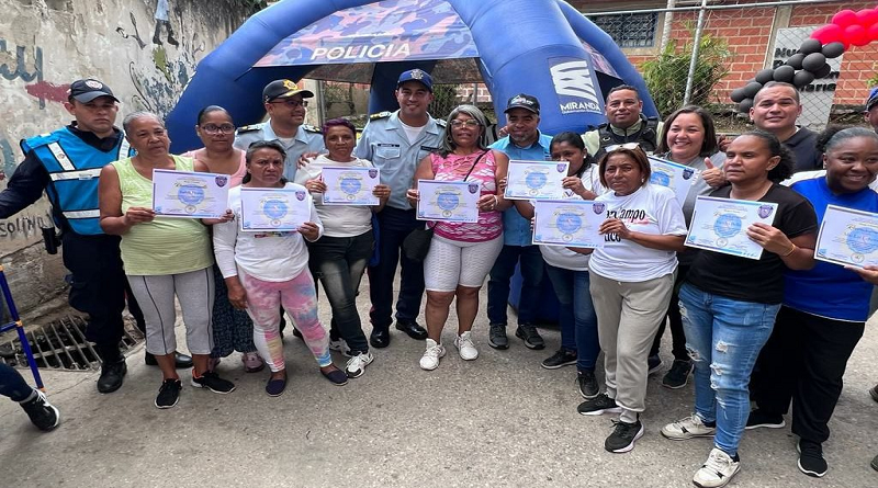 Policía promueve integración comunal con jornadas sociales en Miranda