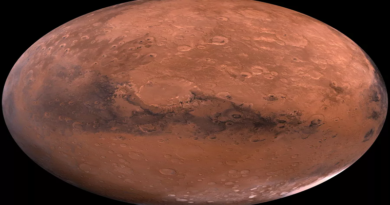Un rover de la NASA detecta roca con forma de sombrero en Marte