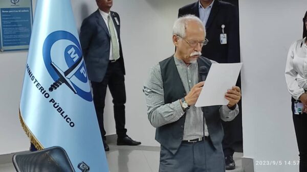 Cultores entregan a fiscalía venezolana más de 200 firmas contra el reguetón