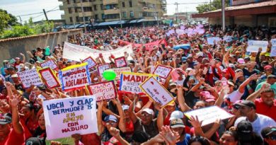 Pueblo de Nueva Esparta se moviliza en respaldo al presidente Nicolás Maduro
