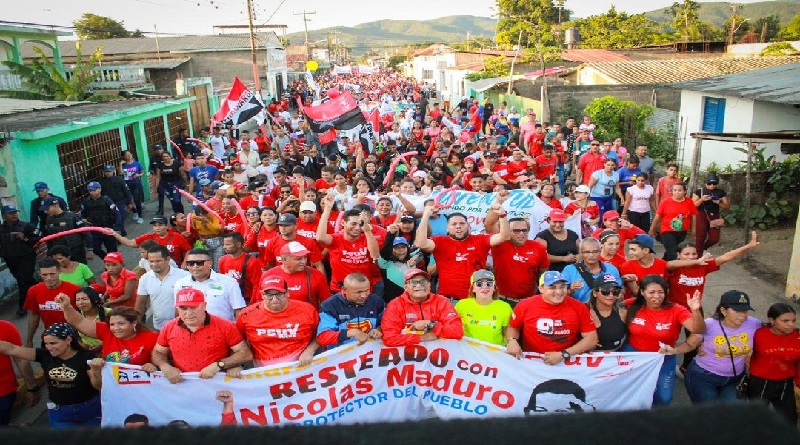 Revolucionarios ratifican compromiso con presidente Maduro ante agresiones imperiales