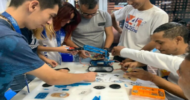 Clase obrera de Fundacite participa en taller de robótica y programación