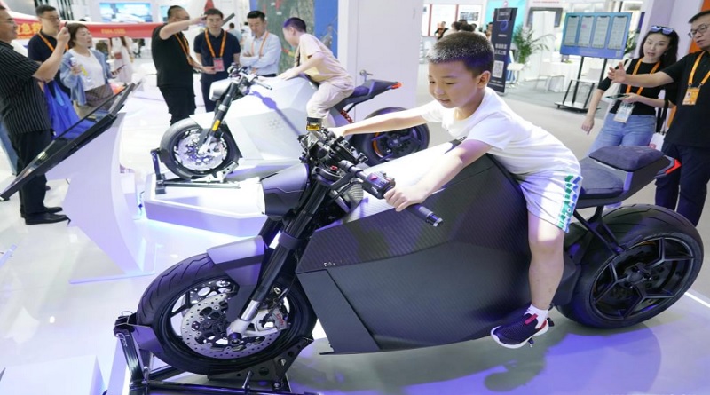 Tecnologías de vanguardia atraen atención de visitantes en CIFTIS 2023