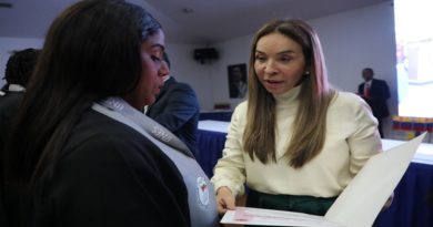 Entregan certificados a nuevos funcionarios para servicio penitenciario