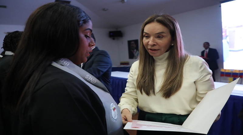 Entregan certificados a nuevos funcionarios para servicio penitenciario