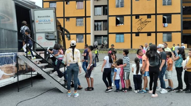 Semilleros científicos aprenden sobre astronomía en Mérida