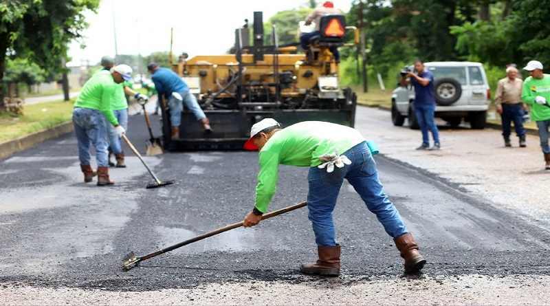 Avanzan trabajos de asfaltado en la avenida Cruz Peraza de Maturín