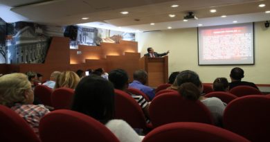 Realizan foro "Poder Popular: Cultura Emergente contra la Hegemonía" en la Unesr