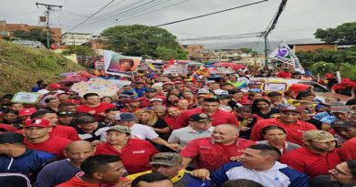 Presidente Maduro recibe apoyo multitudinario del pueblo de Macarao