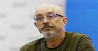 Ministro de Defensa ucraniano Oleksii Reznikov presenta carta de renuncia