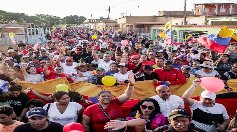 Presidente Maduro muestra su emoción por movilizaciones del pueblo
