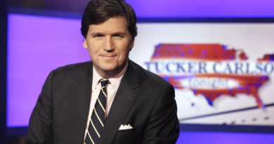 Periodista Tucker Carlson acusa a gobierno EE.UU. de prohibirle entrevistar a Putin