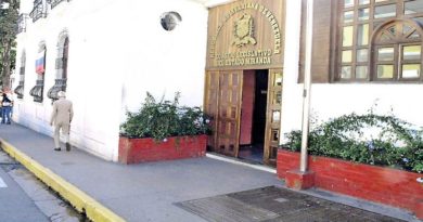 Consultan Ley de Emprendimiento con representantes del Clebm