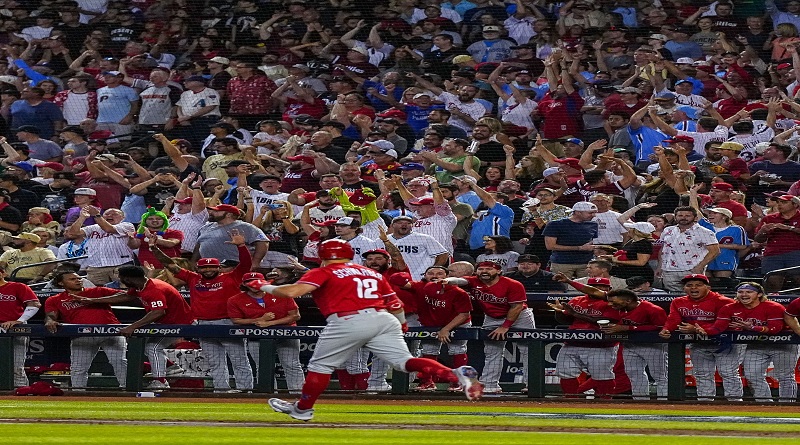 Filis vencen Diamondbacks y están a punto de sellar pase a la Serie Mundial