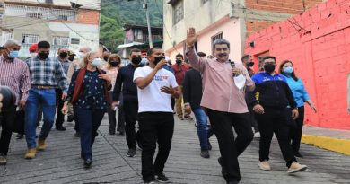 Jefe de Estado celebra renovación de la comuna “Guerreros de Guaicaipuro” en Catia