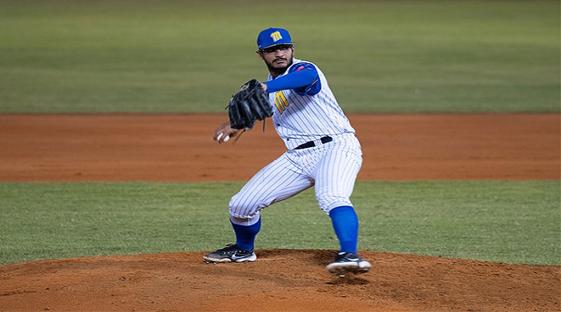 Nivaldo Rodríguez se reportó al Magallanes