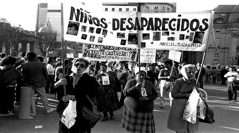 Jefe de Estado rememora lucha de Abuelas de Plaza de Mayo