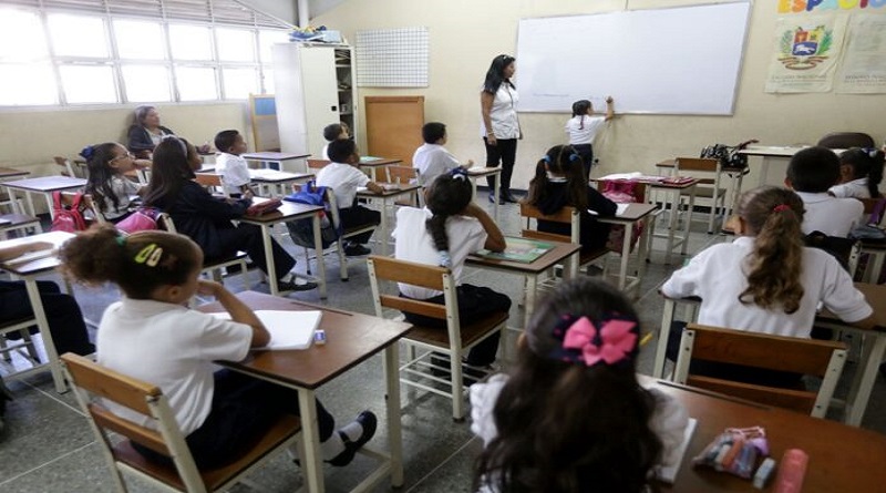 Más de 8 millones de niños y jóvenes regresan a las escuelas