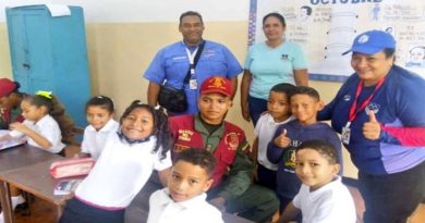 Bricomiles recuperan UEN República de El Salvador en La Guaira