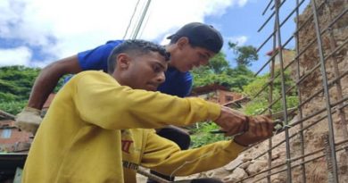 Comunas impulsan obras de infraestructura en Caracas