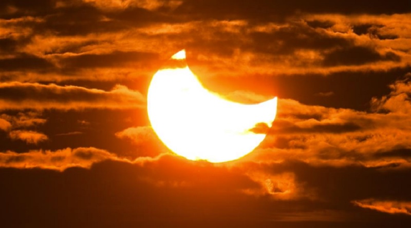 Costarricenses divisan el eclipse anular del Sol