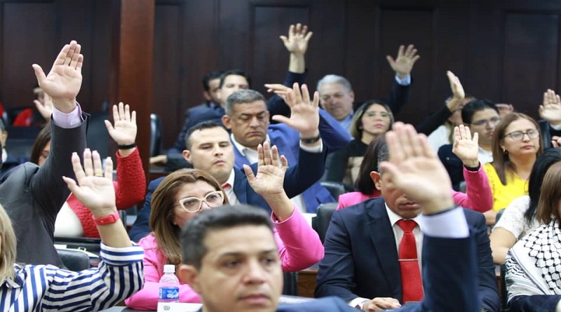 Asamblea Nacional suspende por un año al diputado Octavio Orta