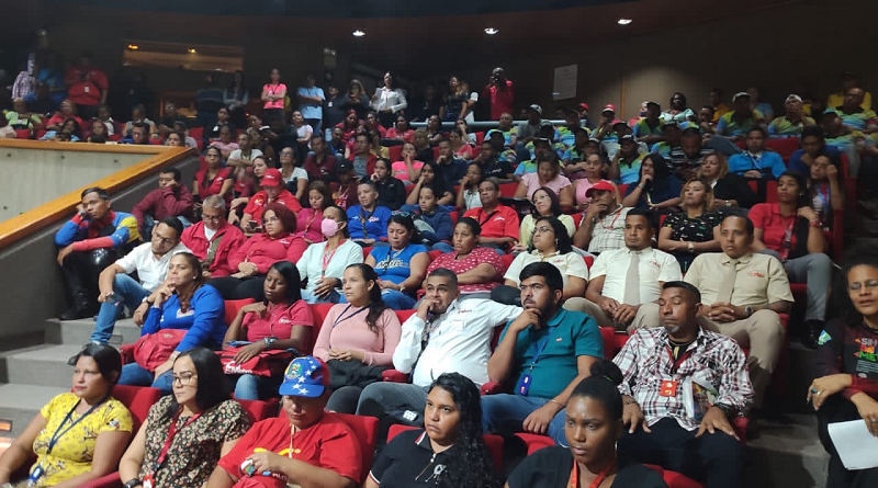 Más de 300 transportistas participan en asamblea en Defensa del Esequibo