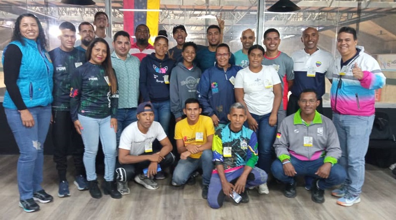 Forman a nuevos entrenadores de atletismo en el país