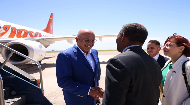 Gobierno Bolivariano arriba a Barbados para retomar diálogo con Plataforma Unitaria