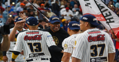 Leones derrota a su eterno rival en el