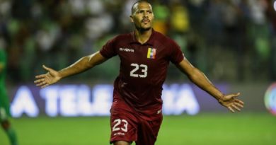 Salomón Rondón arriba a su juego número 100 junto a la Vinotinto