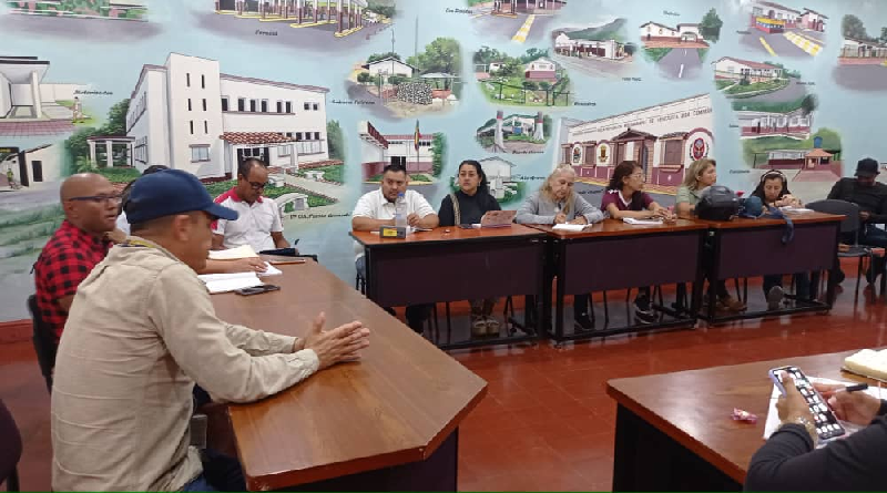 Sostienen reunión para revisar proyecto de conectividad en escuelas de Táchira