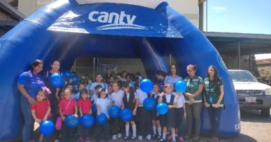 Semilleros científicos visitan sede de Cantv en San Cristóbal