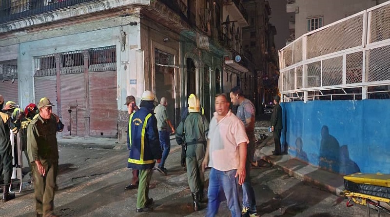 Autoridades cubanas lamentan derrumbe en edificio multifamiliar