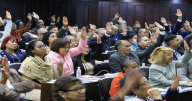 Embajadores autorizados por AN Uruguy y Malí